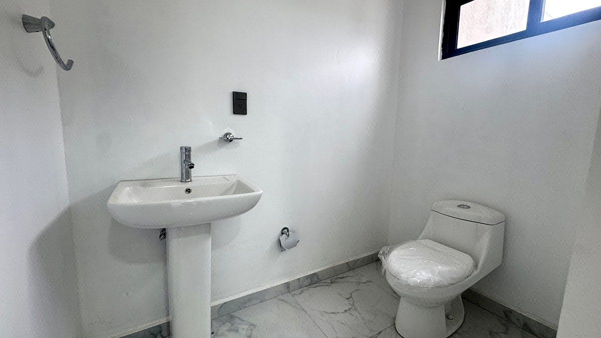 House in Villas del Álamo, Mineral de la Reforma, photo 4 of 19