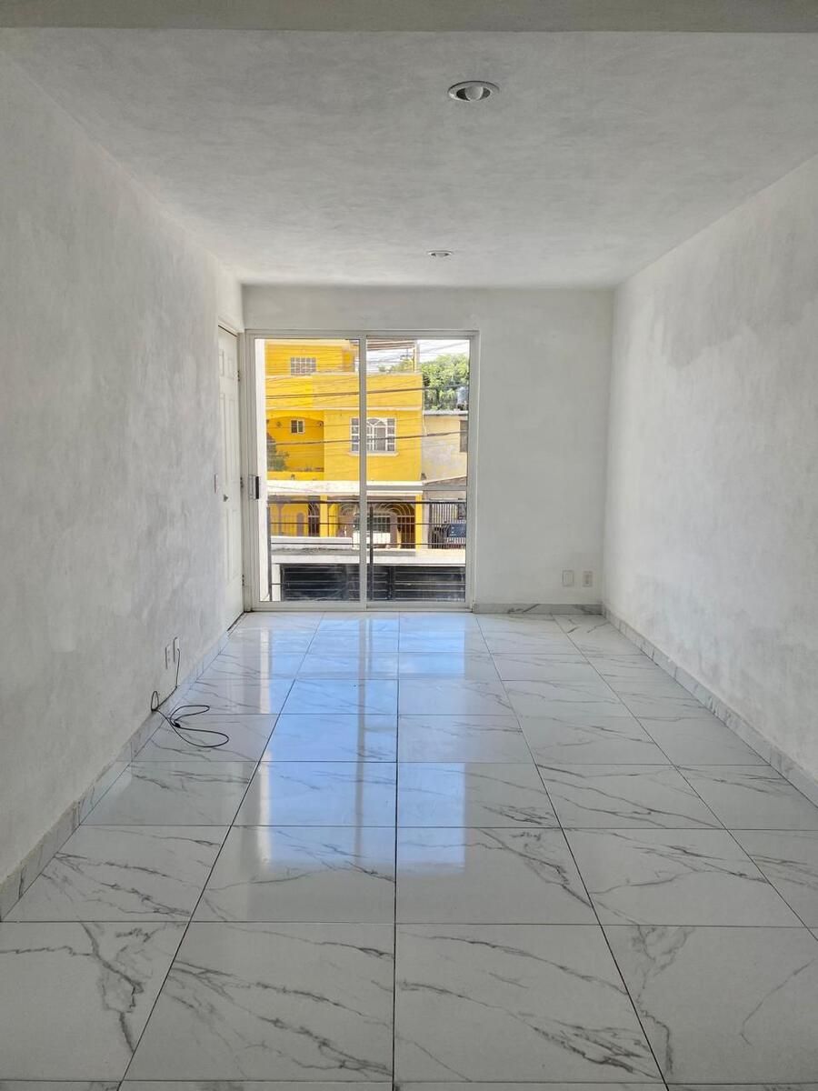 Venta Casa en Jardines de la Hacienda Norte - foto 5