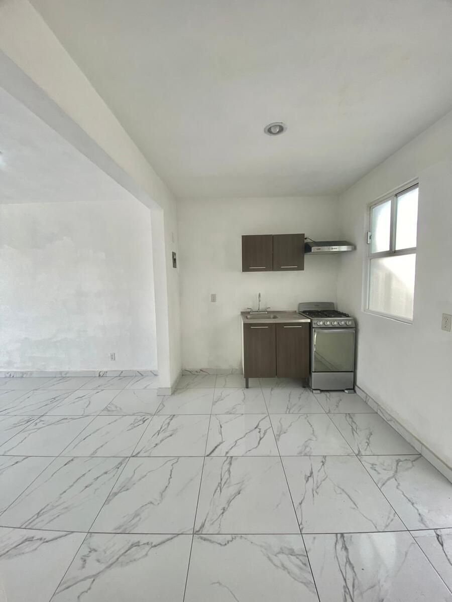 Venta Casa en Jardines de la Hacienda Norte - foto 3