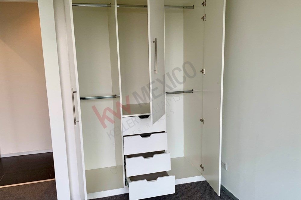 9 de 25: Closet recámara 2