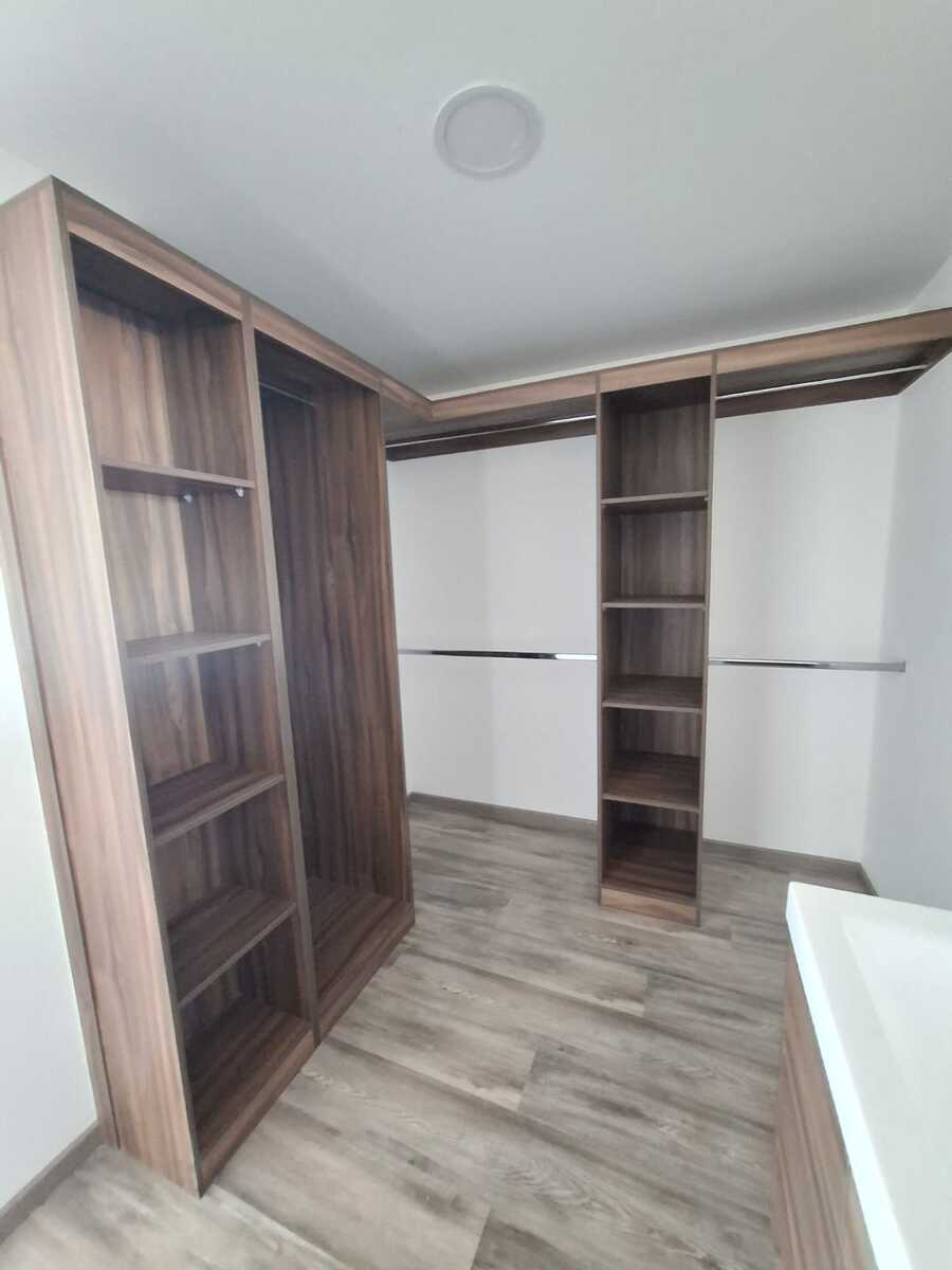 16 de 29: vestidor recámara principal