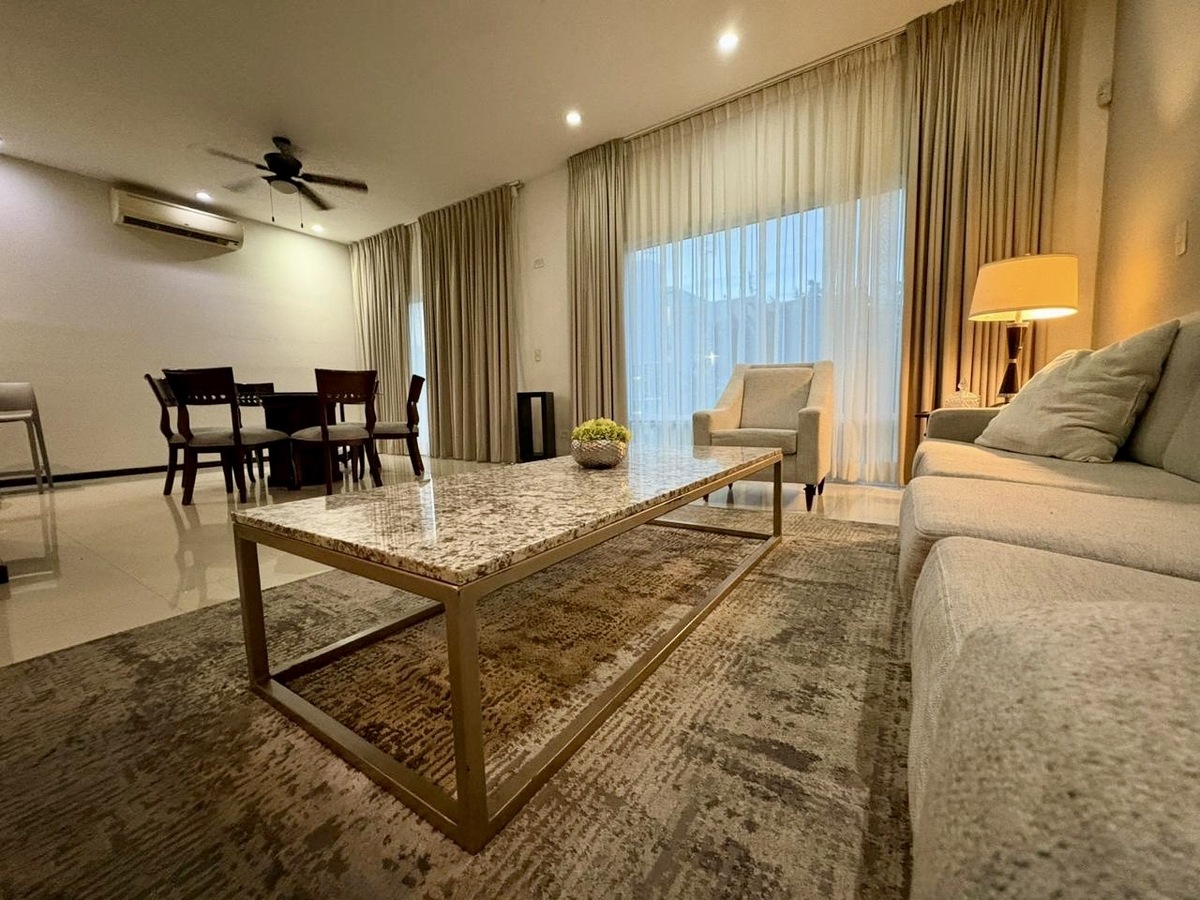 3 of 7: Sala Comedor