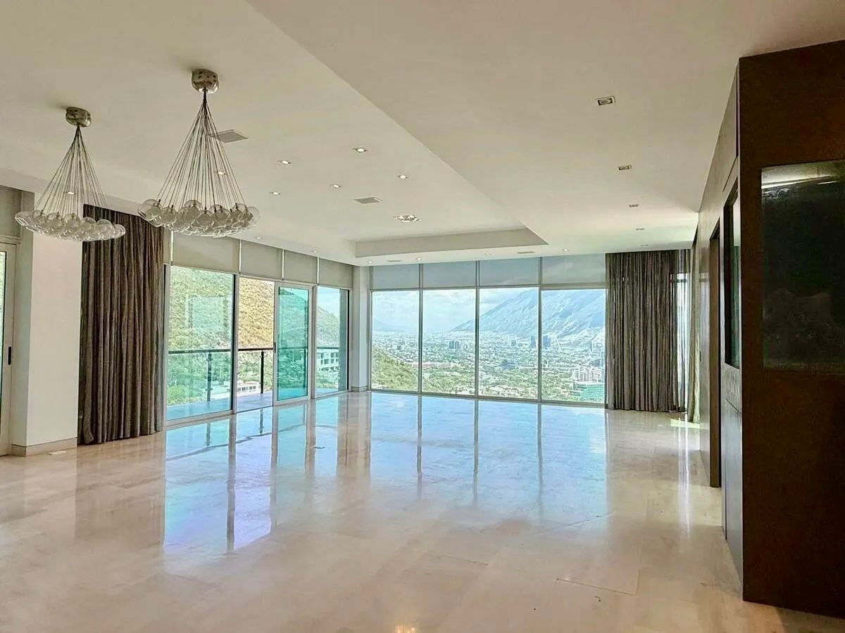 1 de 24: Área Social