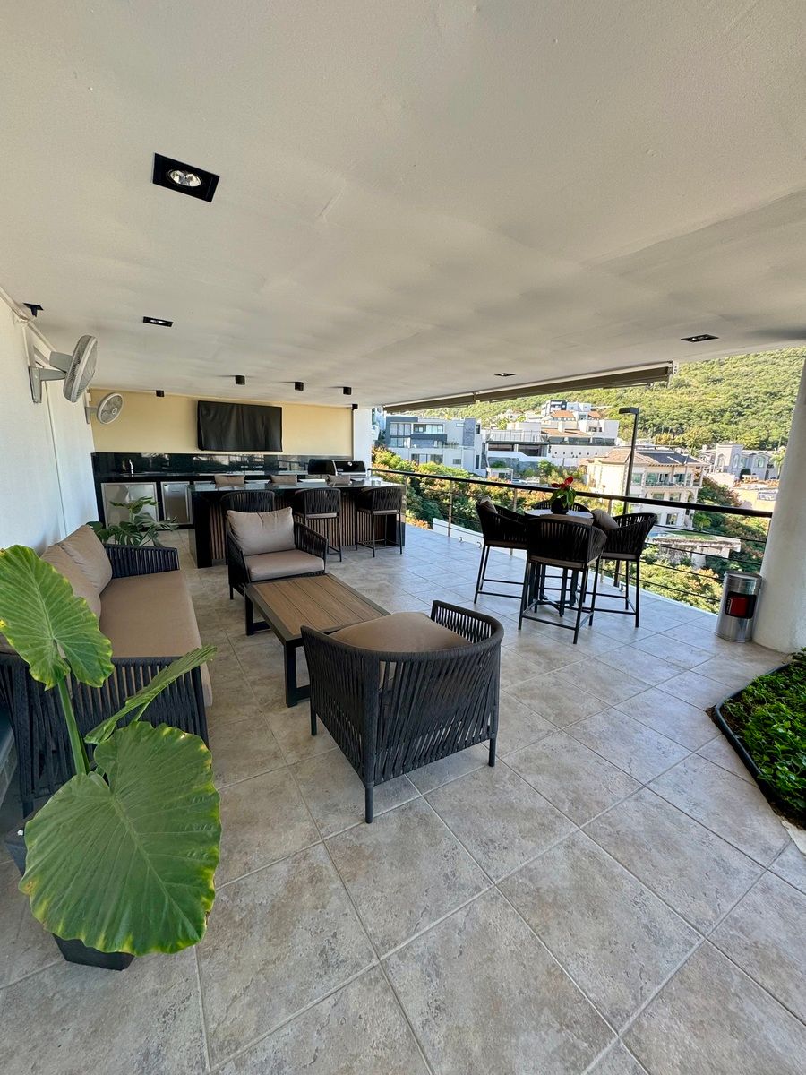 24 de 24: Área de Asadores