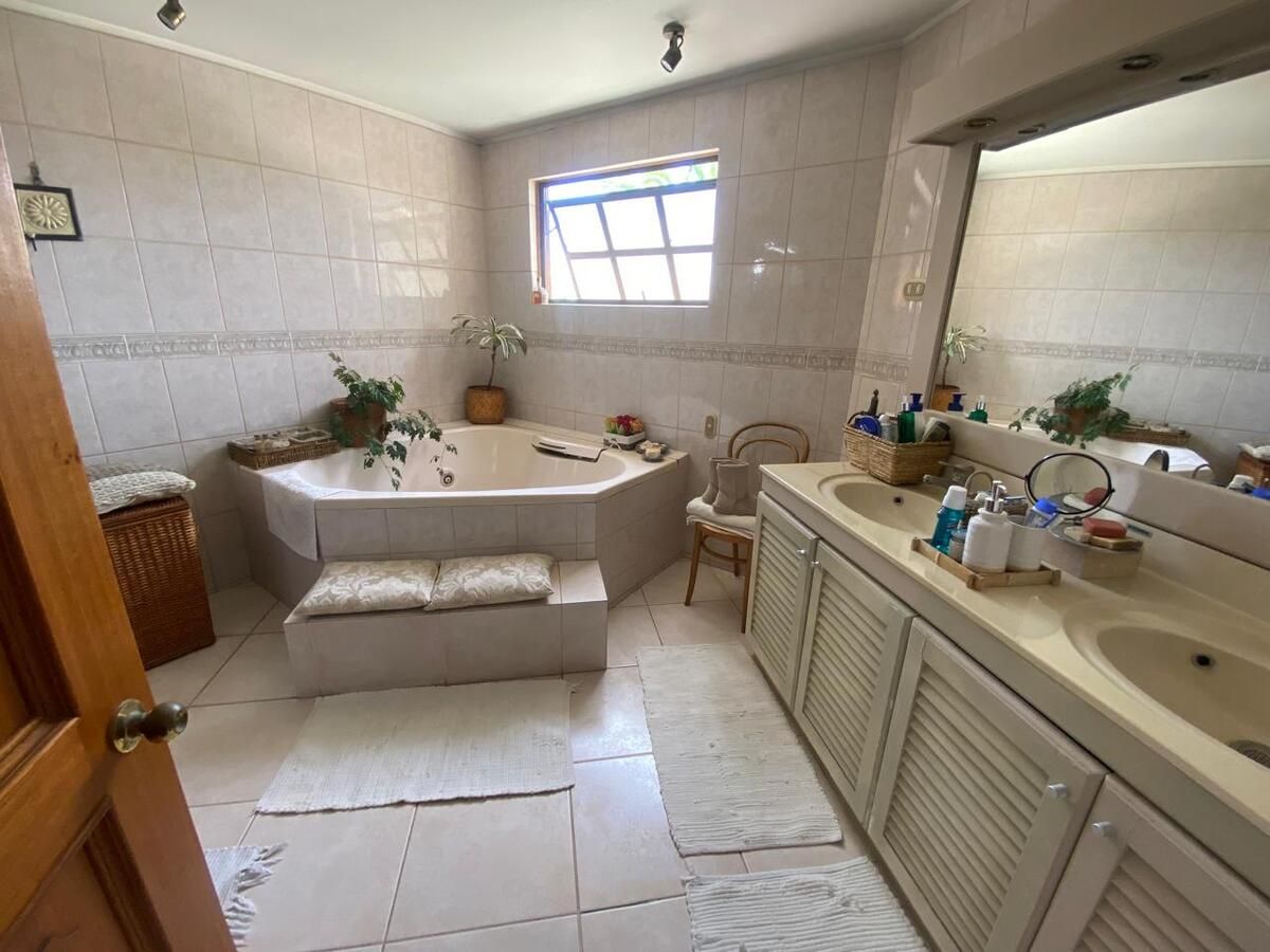 13 de 20: baño completo con jacuzzi hab. principal