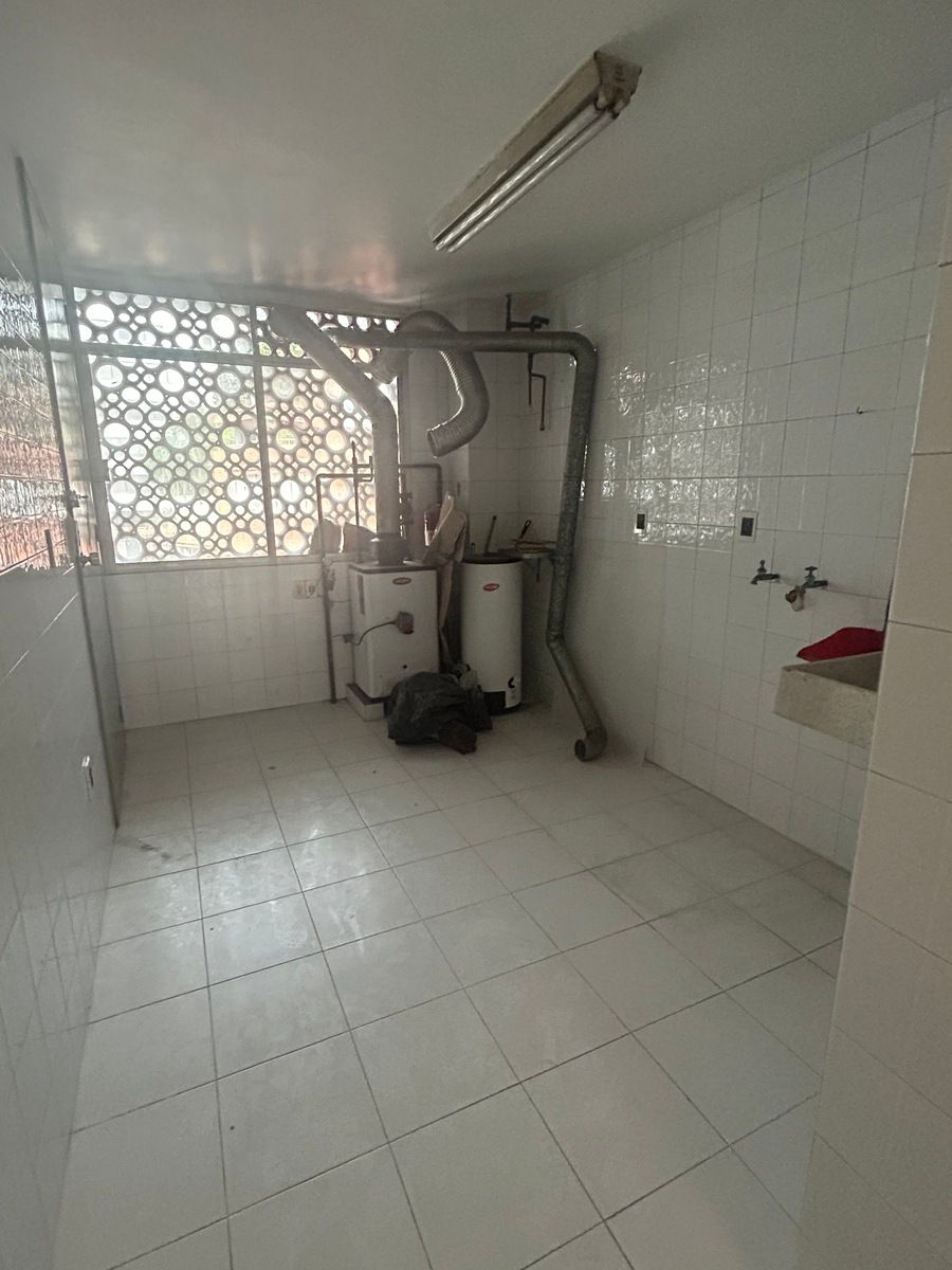 11 de 24: Patio servicio