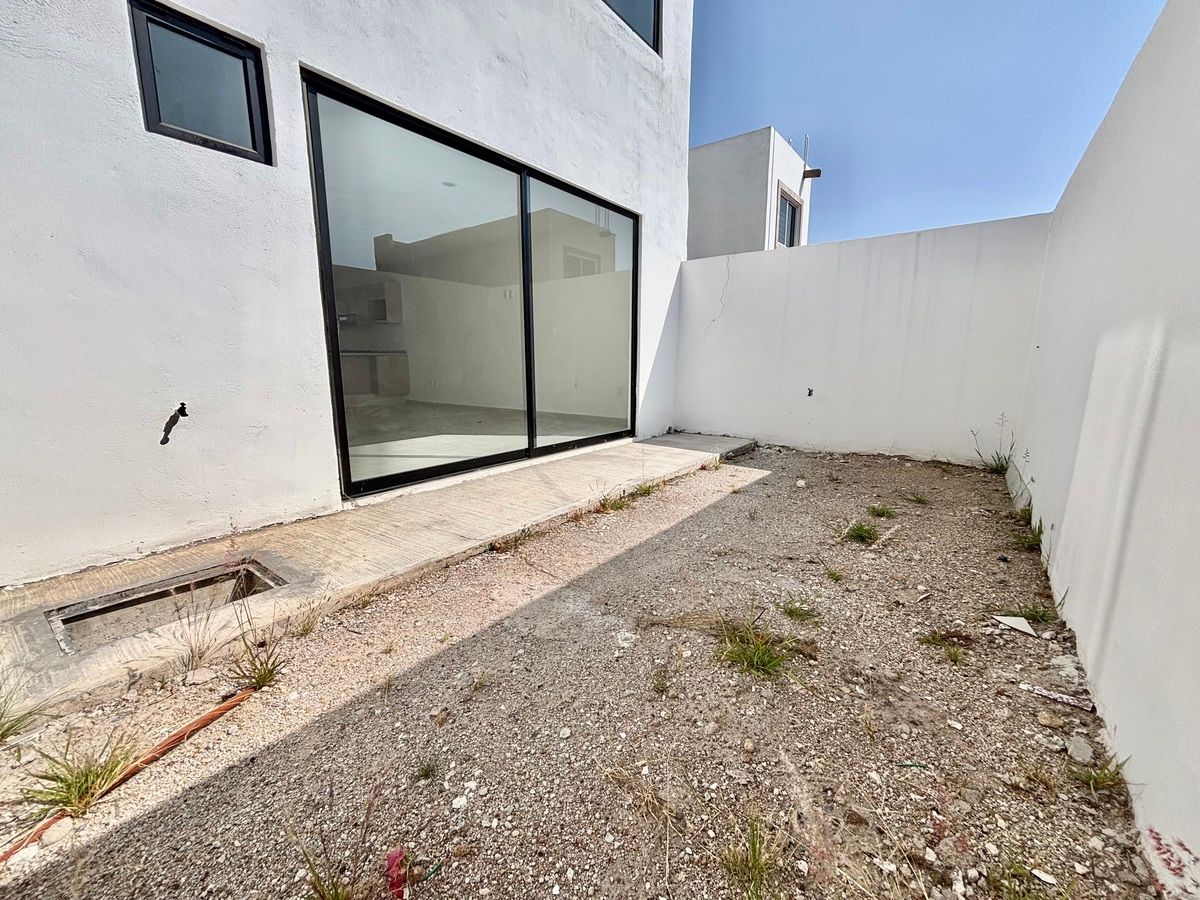 26 de 28: Area de jardin