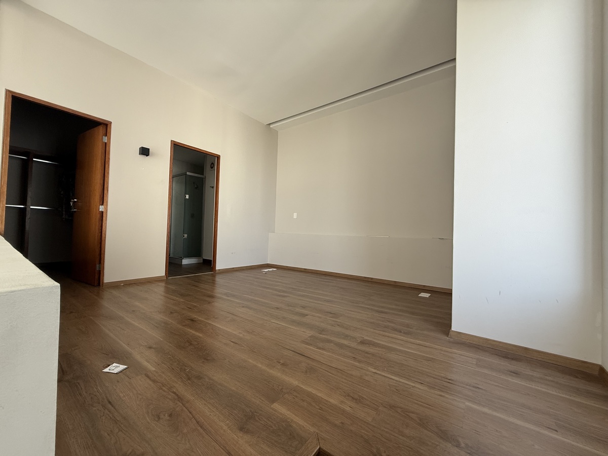 6 of 21: RECAMARA PRINCIPAL