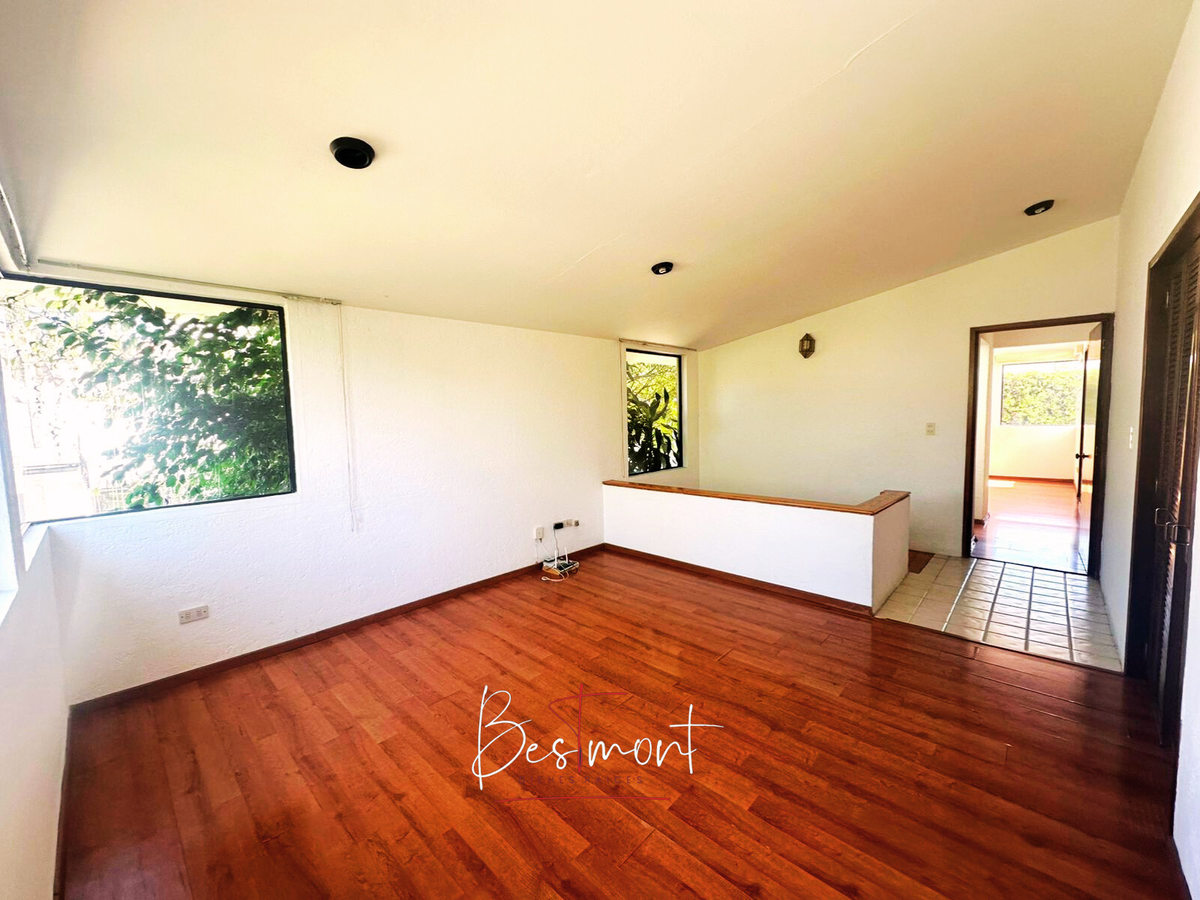 17 de 27: Sala de TV