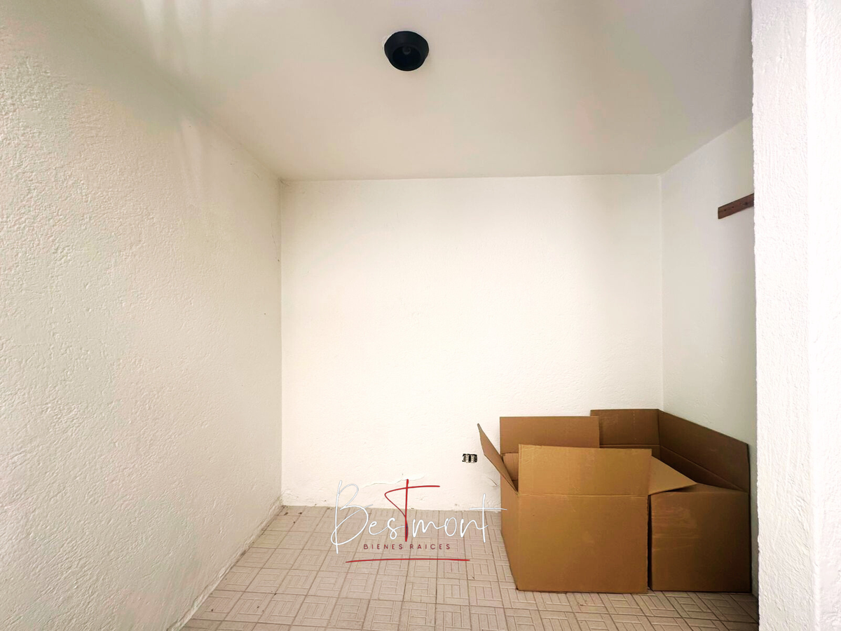 13 de 27: Cuarto de servicio