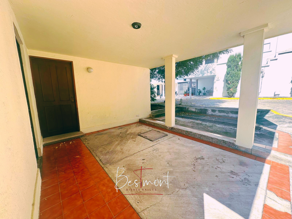 3 de 27: Cochera para 2 autos