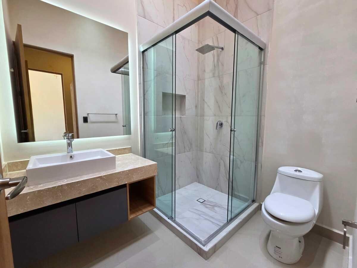 22 de 28: Baño de recamara secundaria