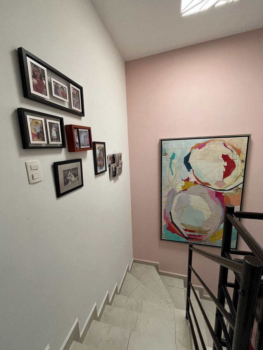 17 de 25: Vista a escaleras  desde planta alta.