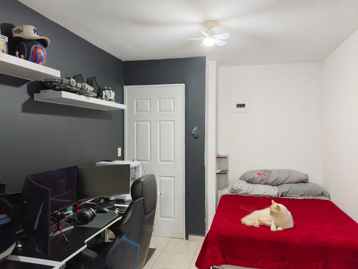 11 de 25: Primera recámara en planta baja.