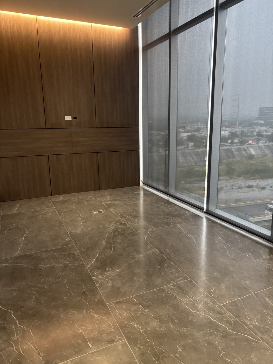 3 of 33: Privado Pppal