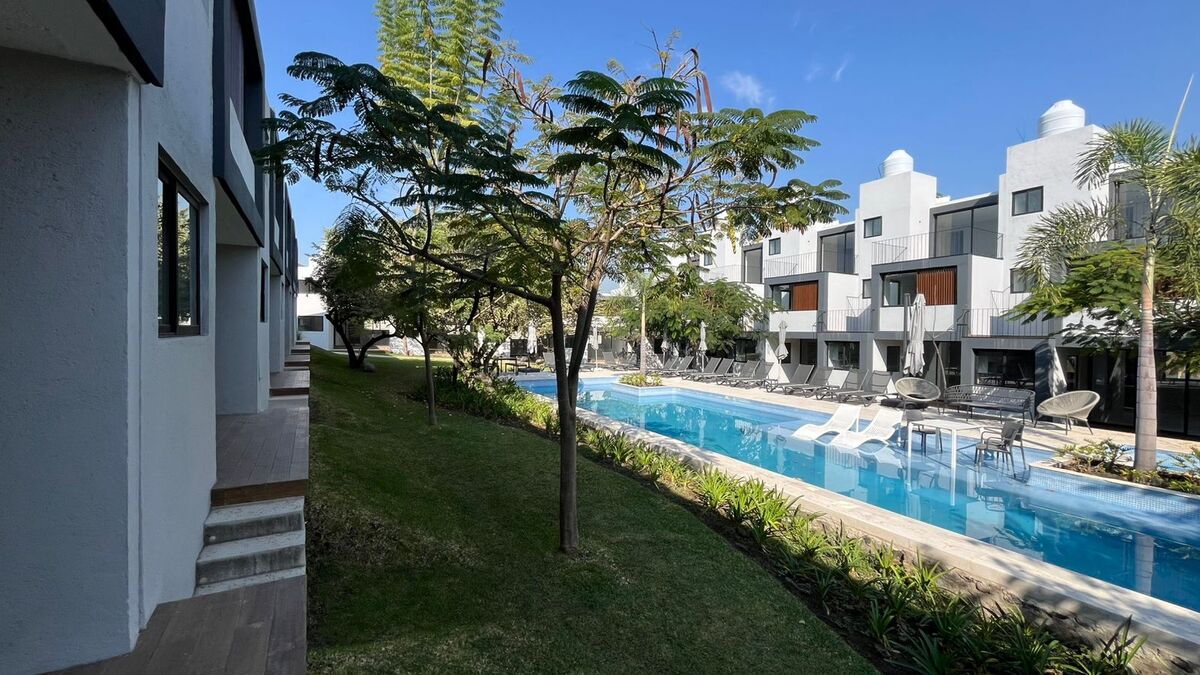 1 de 11: Casas y alberca