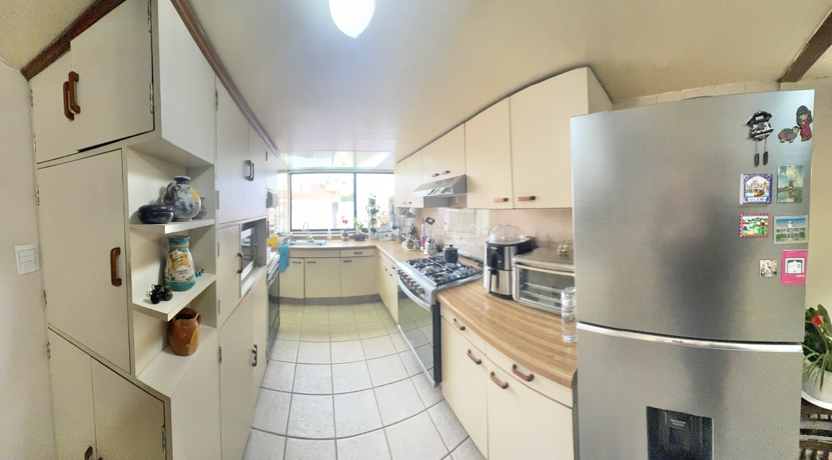 15 de 50: Cocina integral equipada y muy funcional