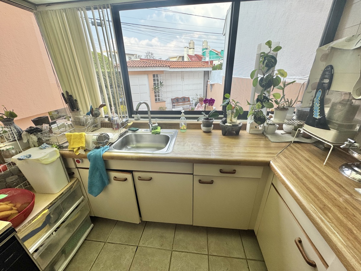 18 de 50: En buen estado y de colores neutros