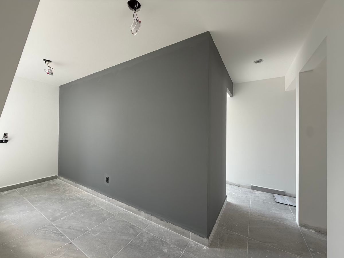 12 of 37: Recibidor planta alta.