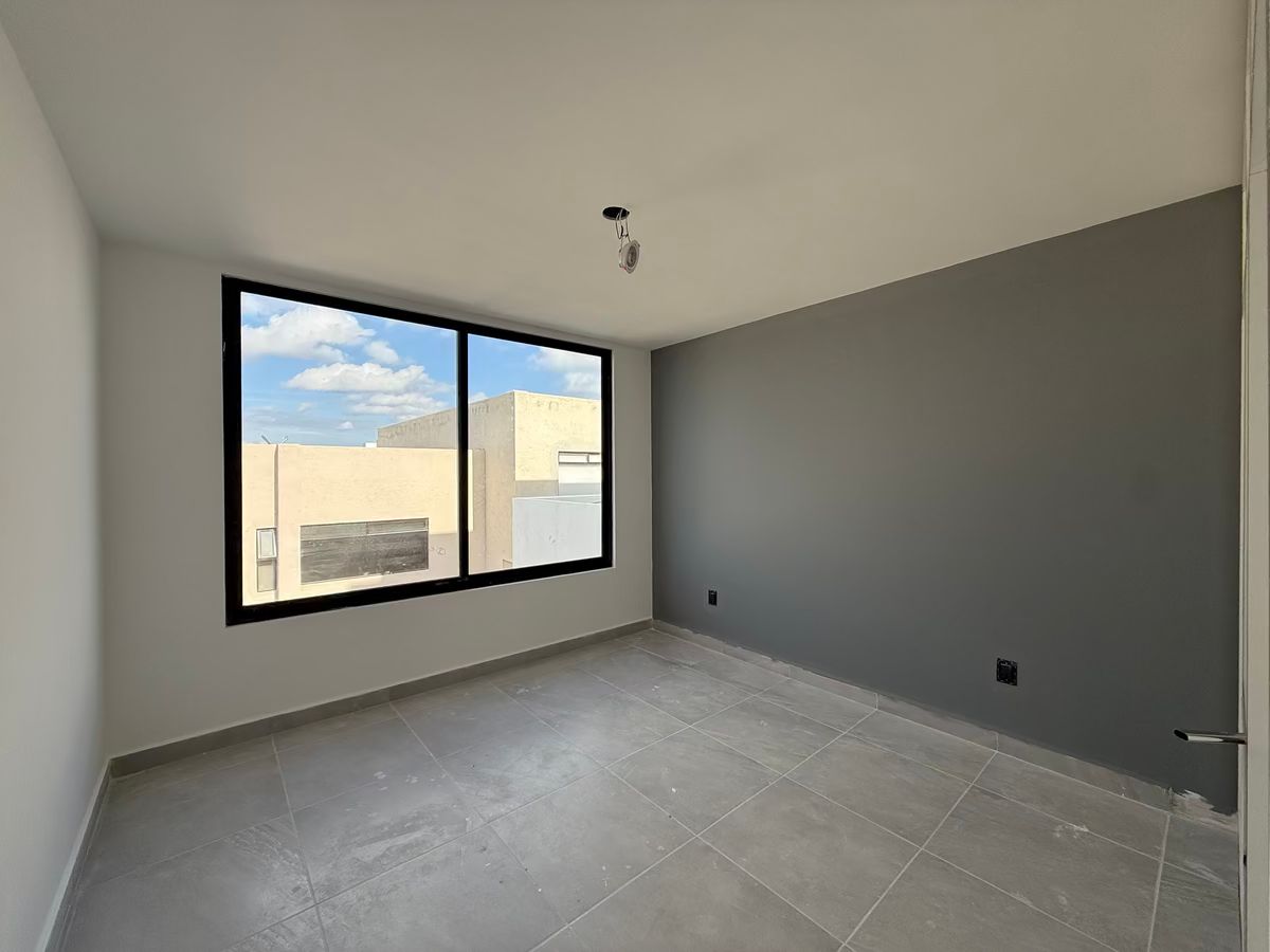 15 of 37: Recamara secundaria 1.