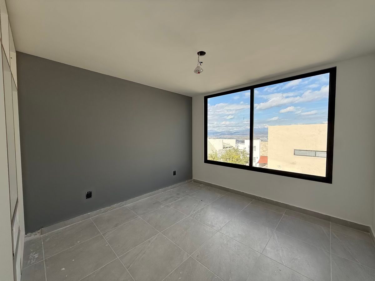 20 of 37: Recamara secundaria 2.