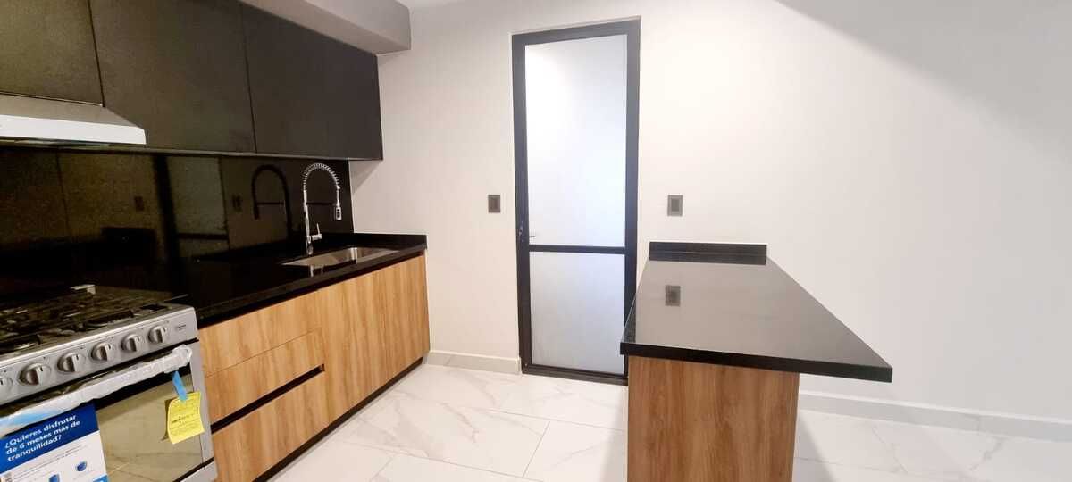 8 de 32: acceso a área de lavado