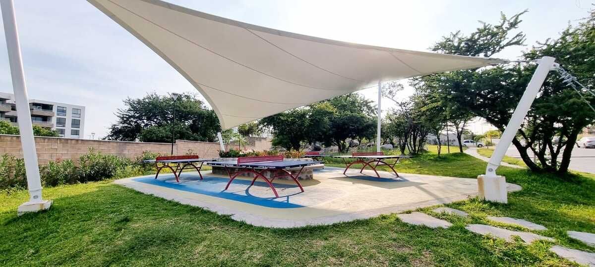 28 de 32: mesas de ping pong