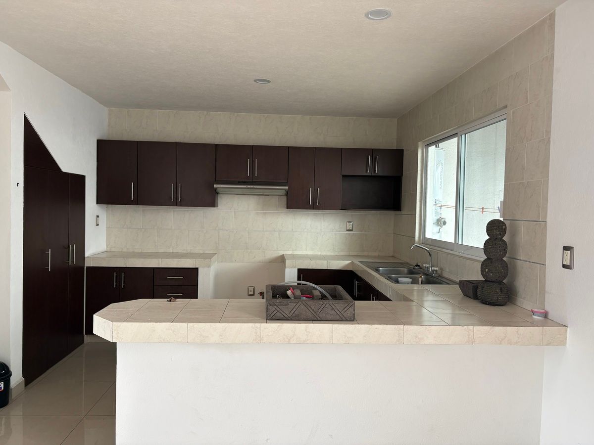 House for Sale Opportunity Fracc Milenio III Qro Mex - foto 2