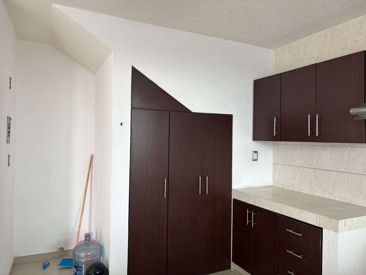 House for Sale Opportunity Fracc Milenio III Qro Mex - foto 4