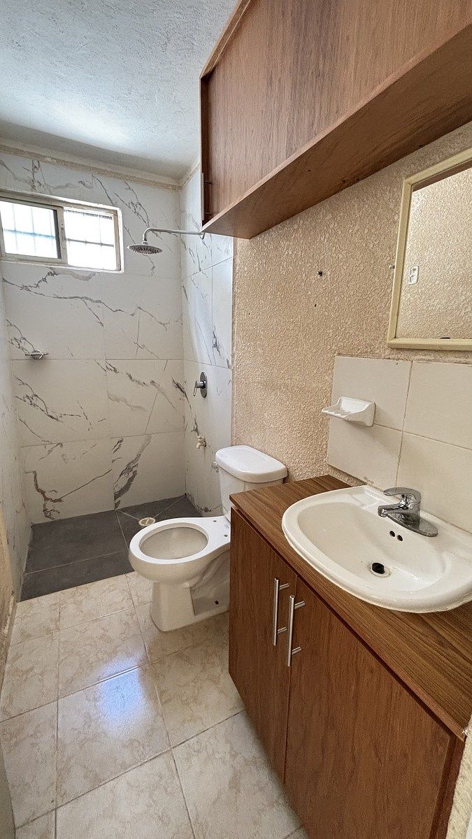 23 de 28: baño completo