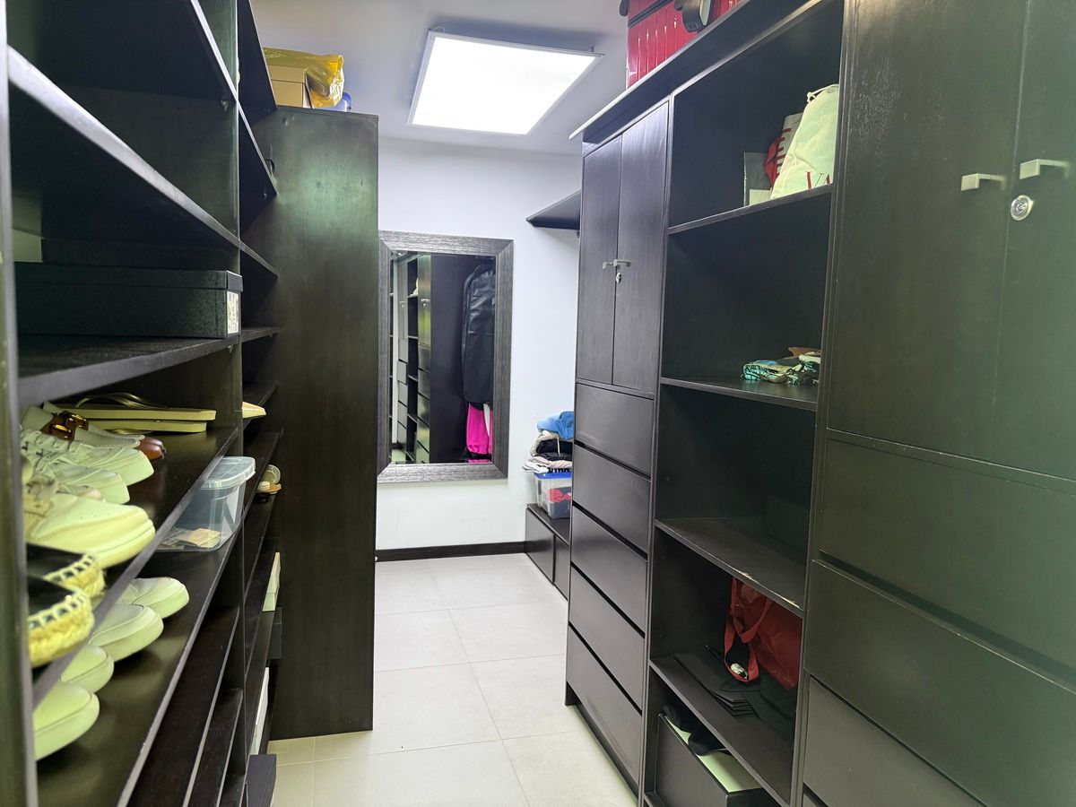 9 de 15: Walk-in closet