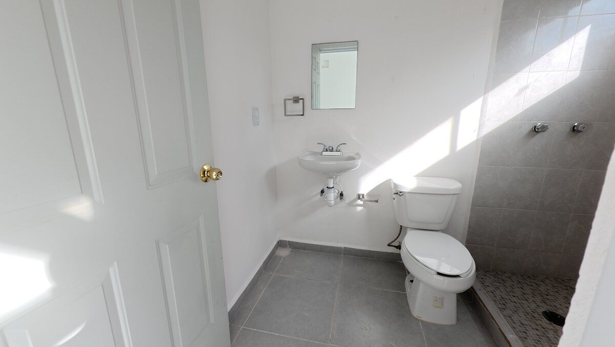 7 de 22: Baño segunda recámara