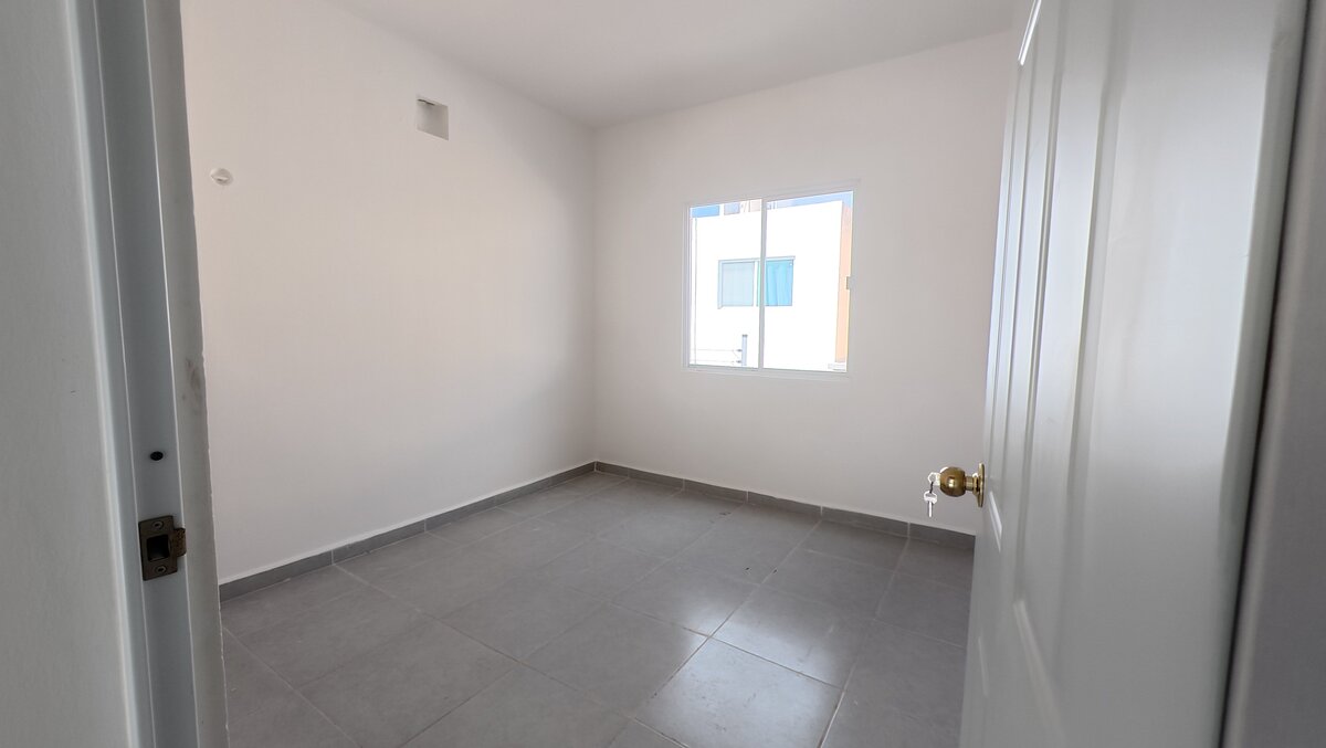 9 of 21: Recámara 2