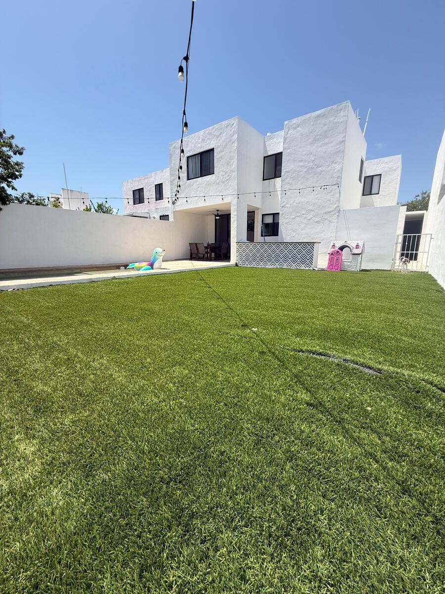 12 de 18: Fachada Posterior