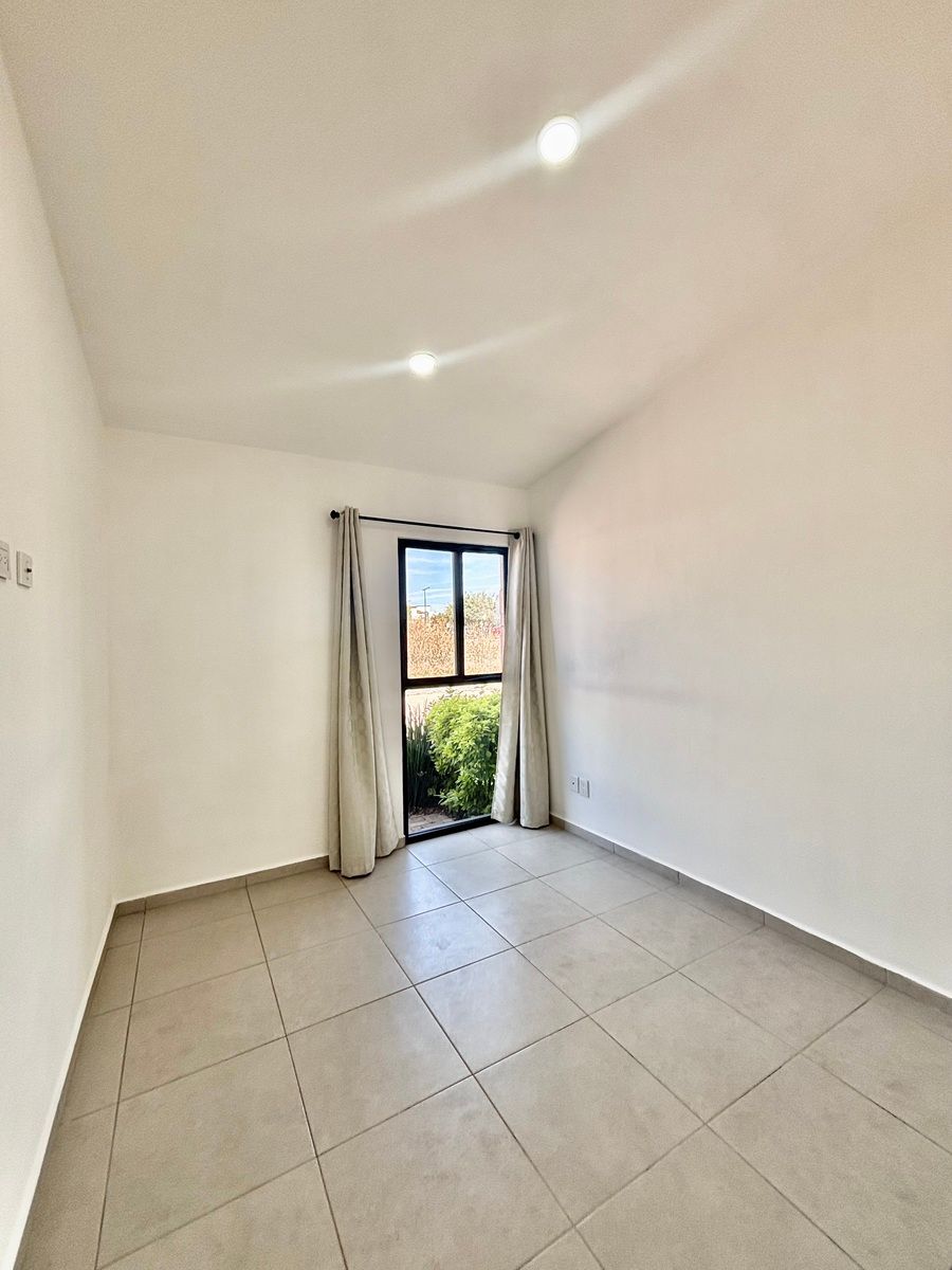 10 de 27: Recámara Ppal