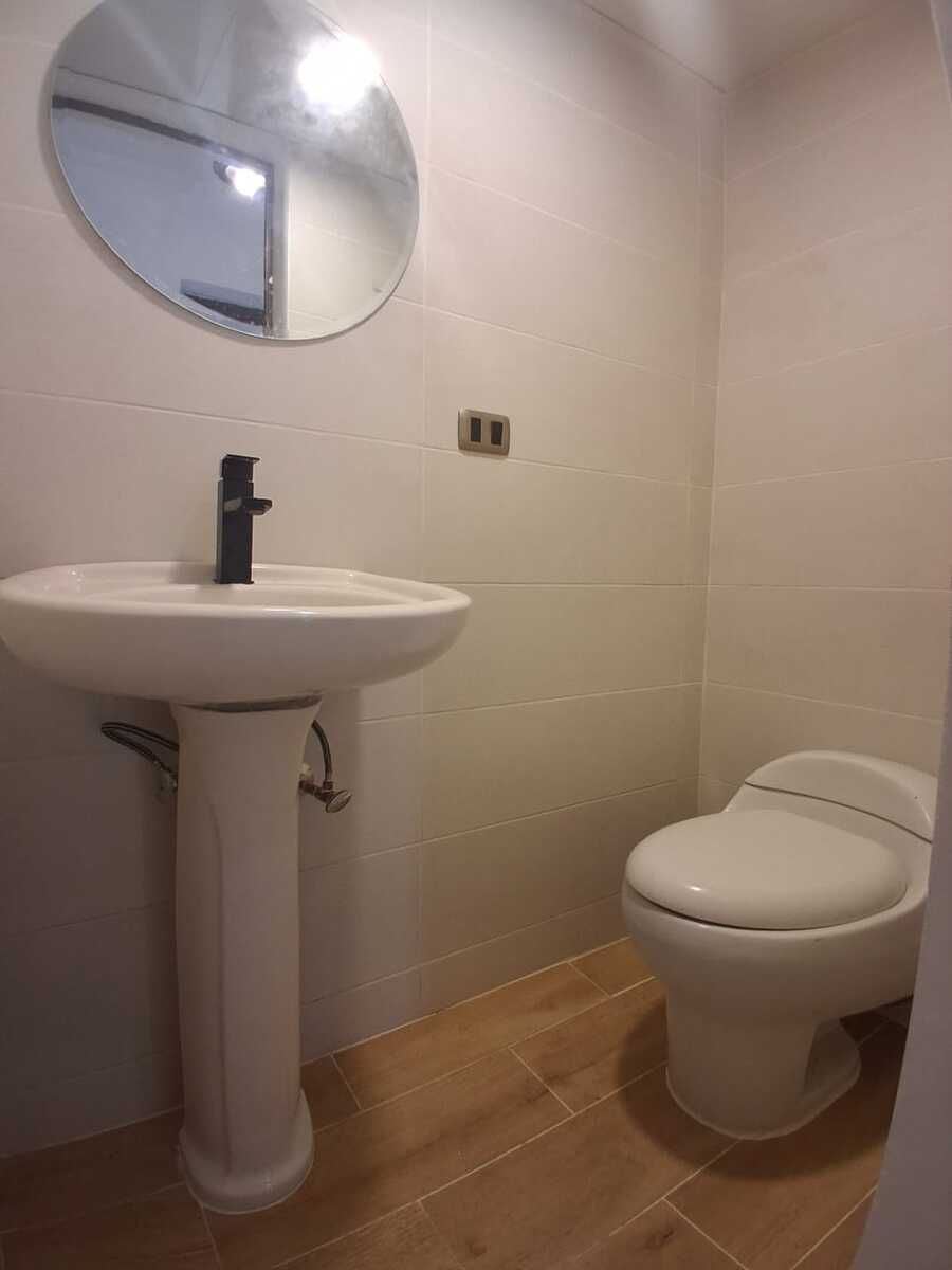 17 de 20: Baño de visitas