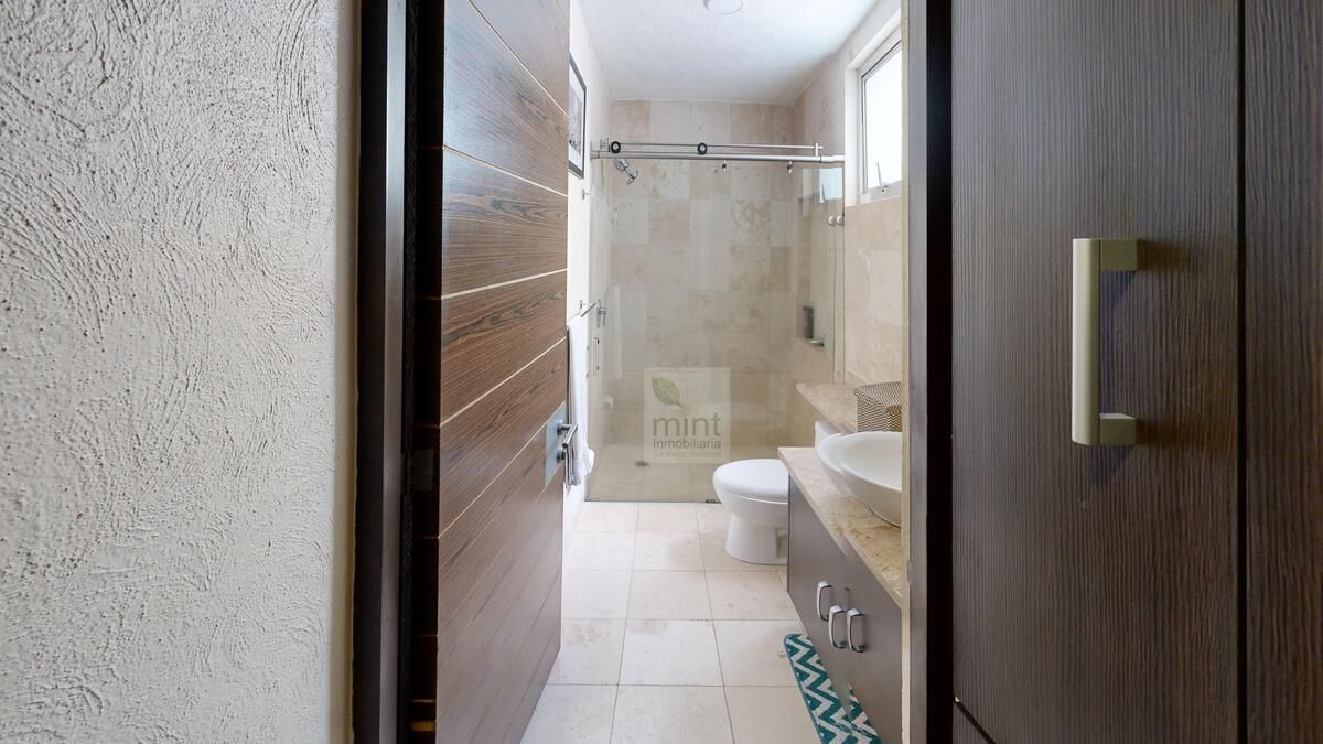 25 de 30: Baño Completo