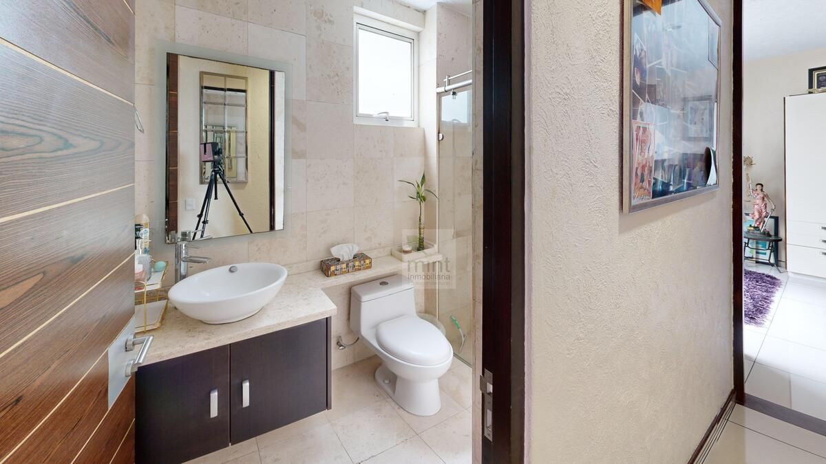 26 de 30: Baño Completo