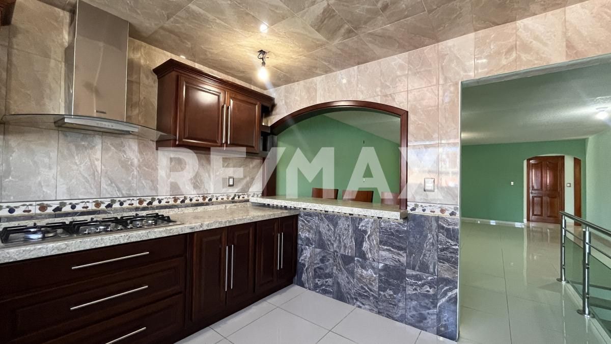 Casa en Venta con Dos Departamentos Colonia Insurgentes
