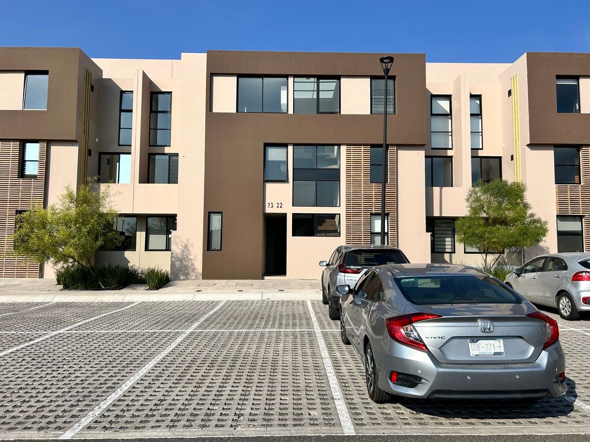 3 de 25: DEPARTAMENTO , ES  EN MEDIO EN 1ER NIVEL, NO EN PLANTA BAJA.