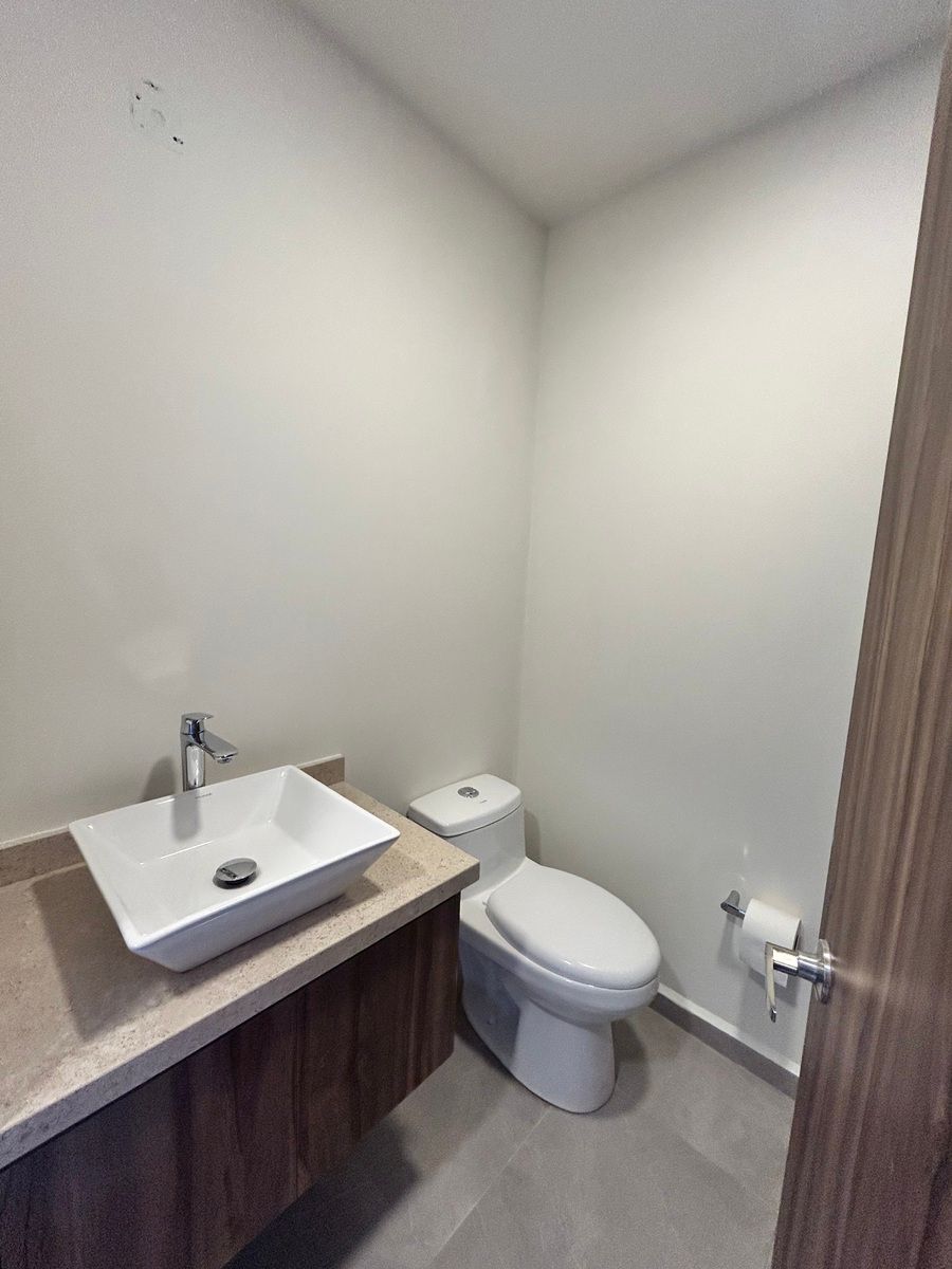 17 de 25: BAÑO COMPLETO HABITACION PRINCIPAL