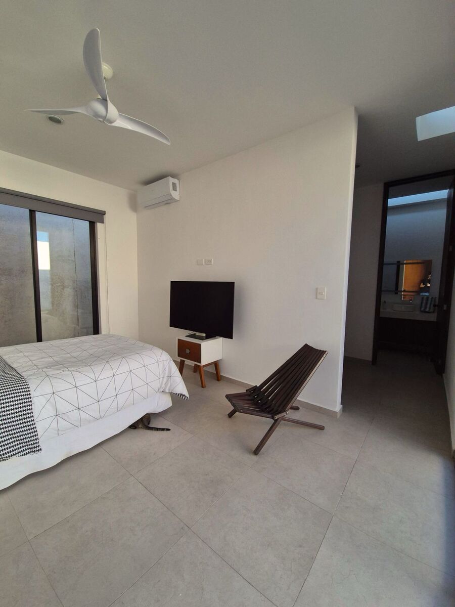 7 of 11: Habitación principal