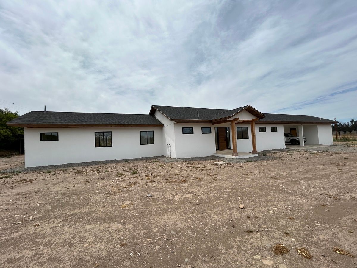 1 de 26: Frontis casa