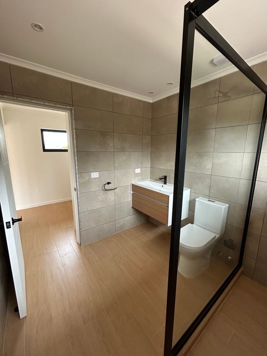 13 de 26: Baño en suite dormitorio principal