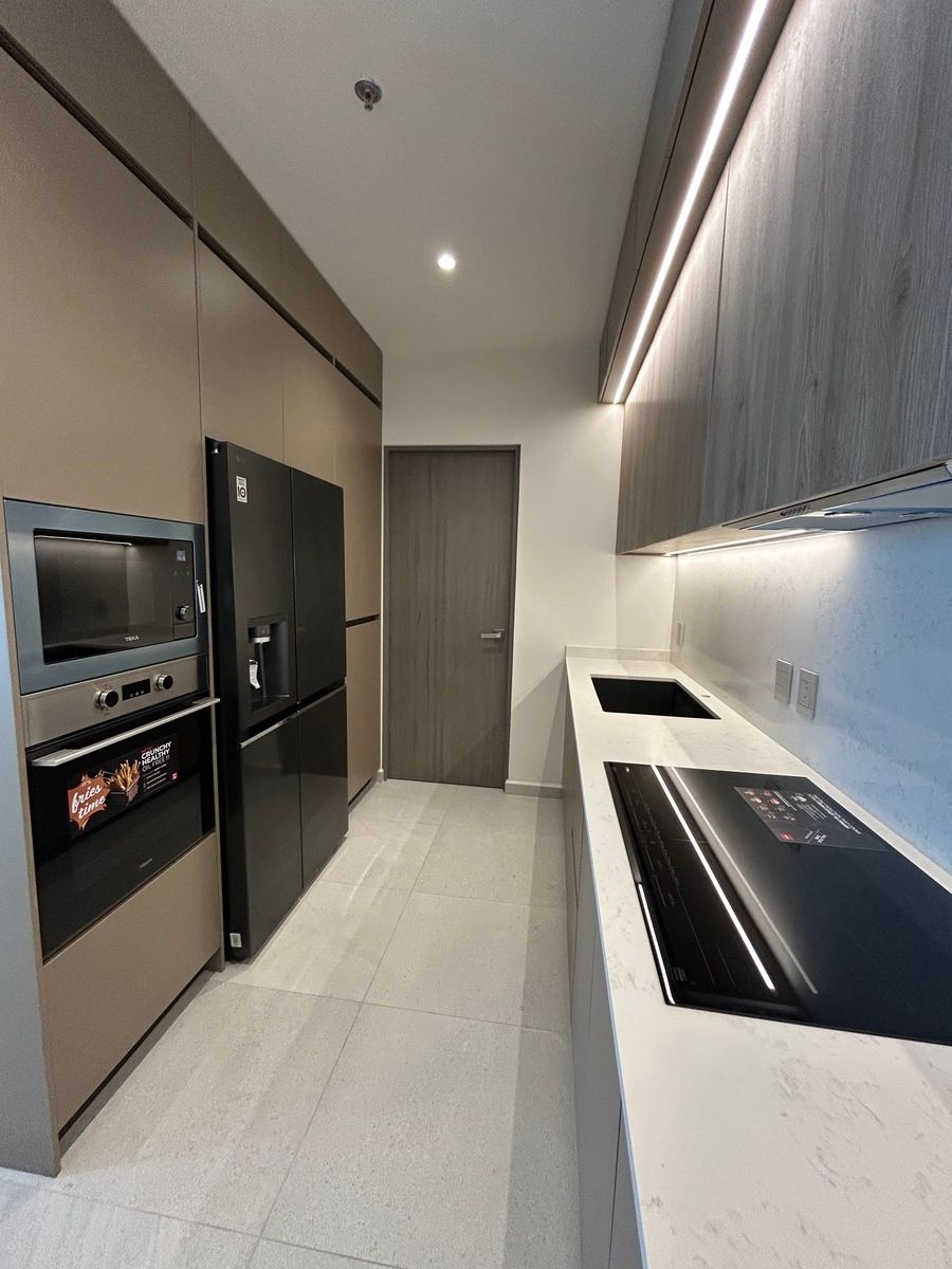 2 de 23: Cocina Equipada