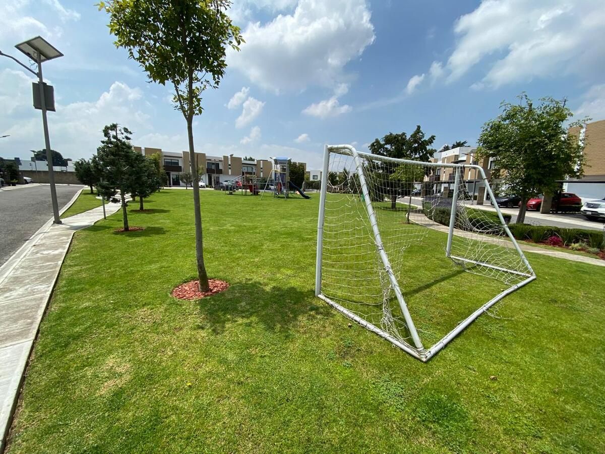 31 de 35: Área común