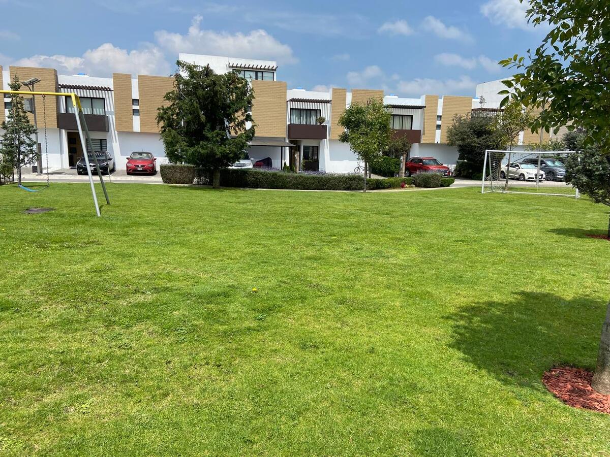 34 of 35: Área común