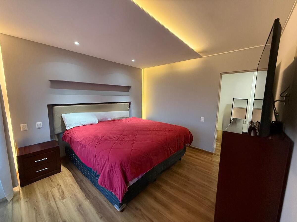 21 of 35: Recámara principal