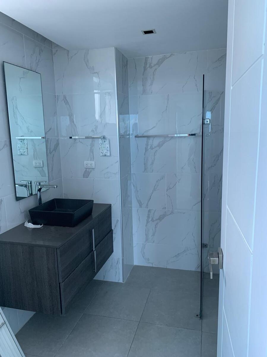 8 de 14: Baño Principal