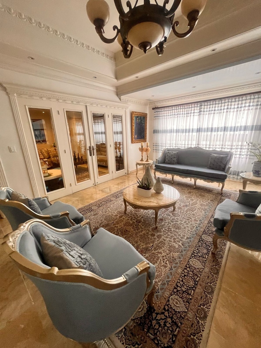 5 de 21: Salon Secundario